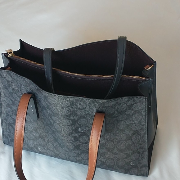 Authentic Coach bag cross body - Picture 5 of 9